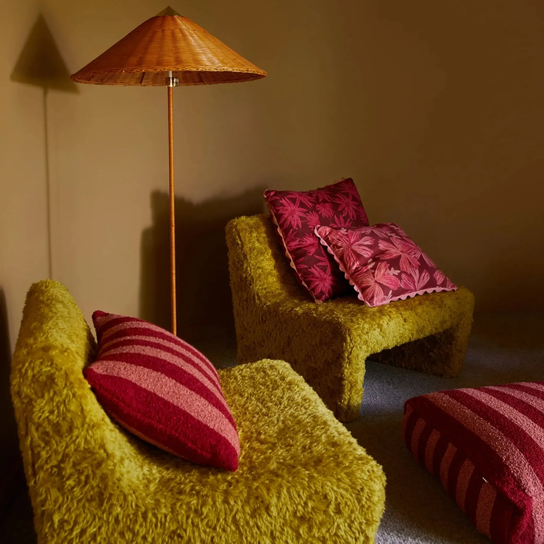 Bonnie & Neil Mave Cushion 50cm ROSE