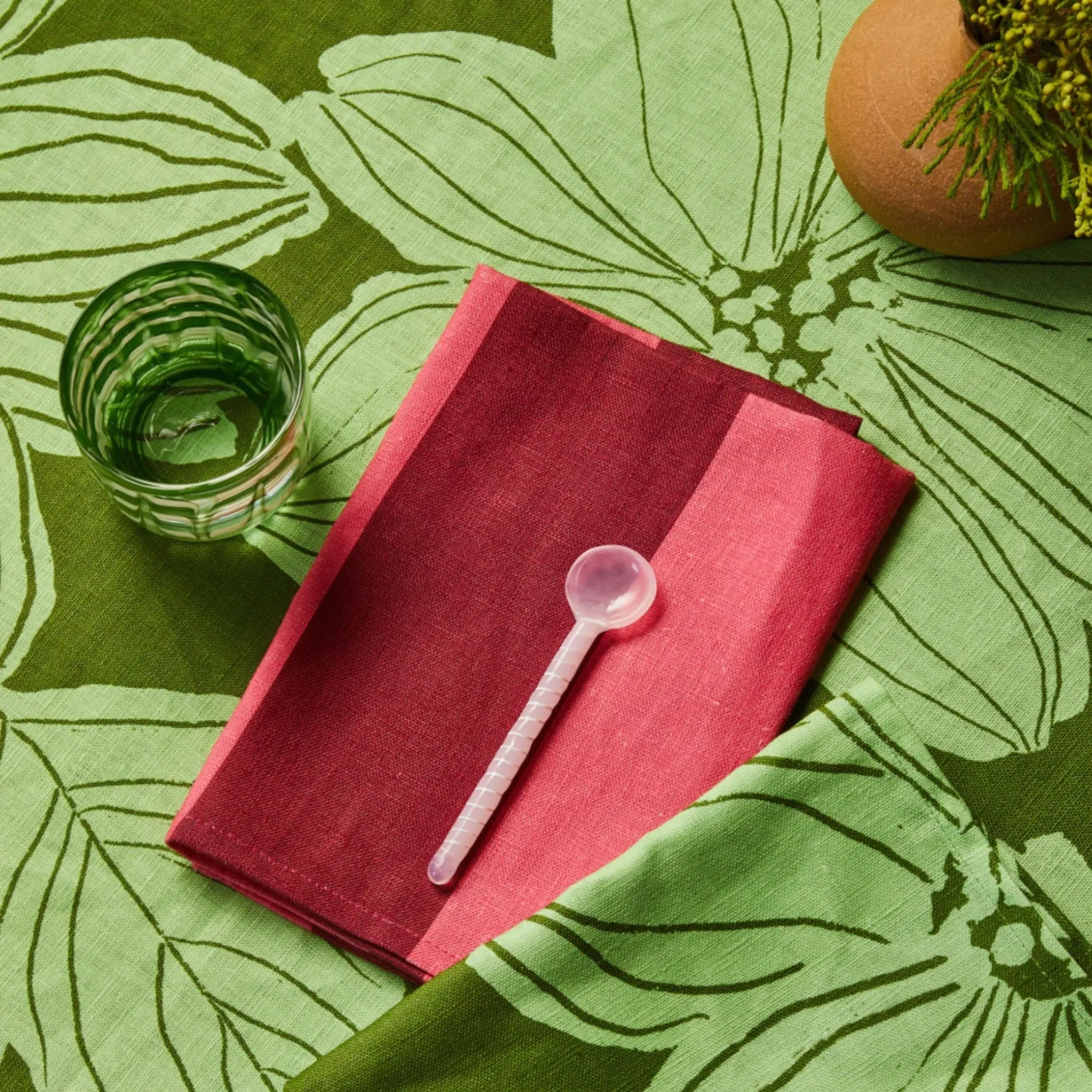 BONNIE & NEIL Medium Tablecloth MARGOT GREEN 250cm x 145cm