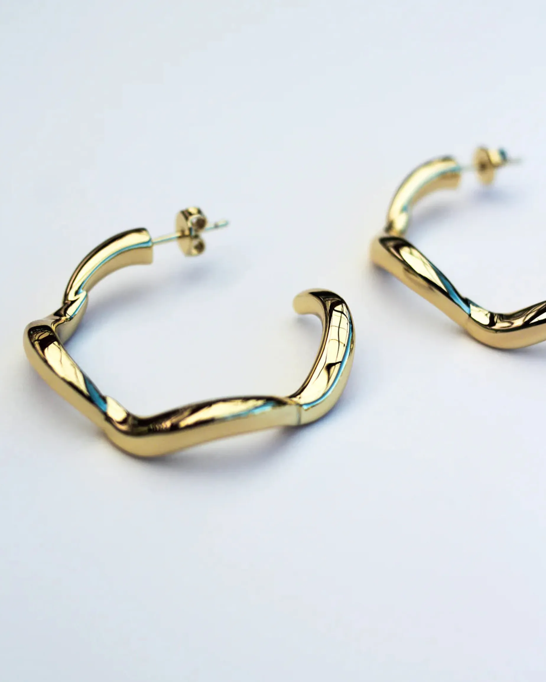 F+H Wave Hoop Earrings Large GOLD