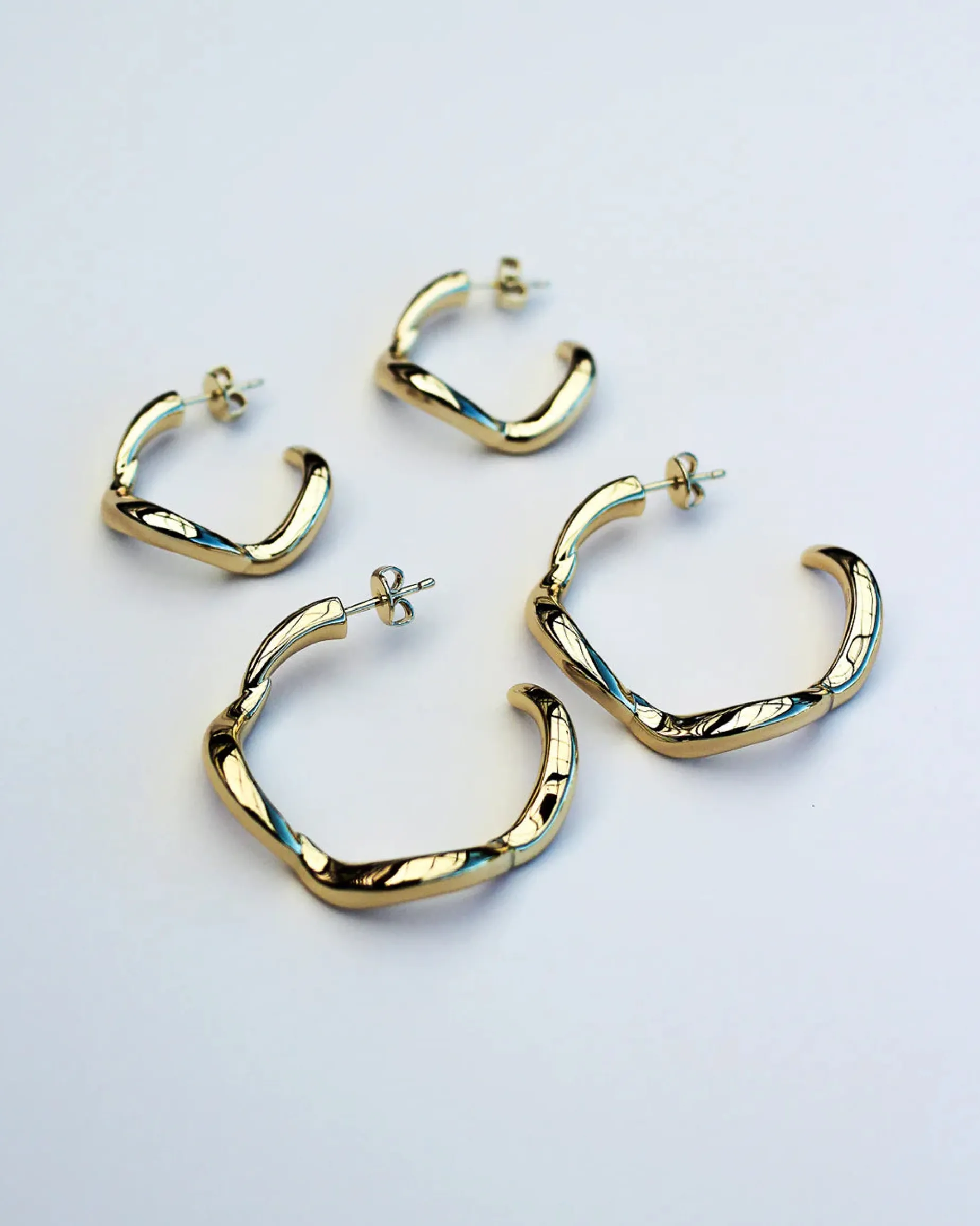 F+H Wave Hoop Earrings Large GOLD