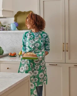 KIP & CO Oven Mitt TUMBLING FLOWERS GREEN