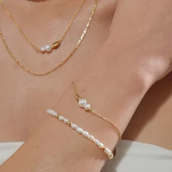 LINDA Brook Pearl Bracelet GOLD