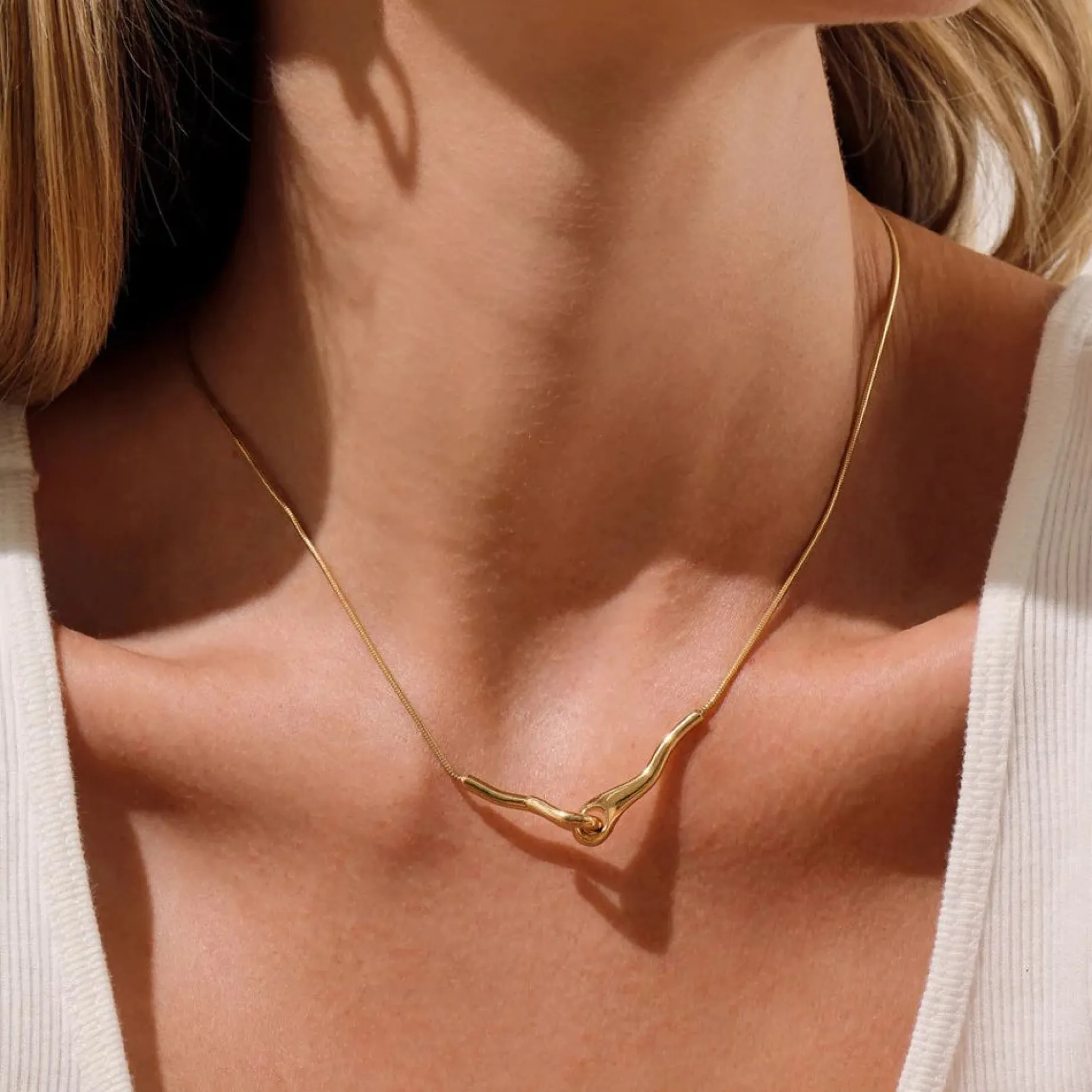 LINDA TAHIJA Ripple Necklace SILVER