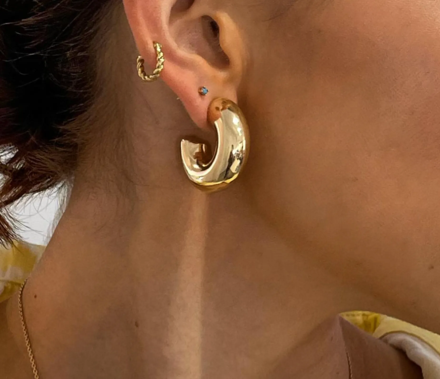 SUPER AMAZING Chubby Hoop GOLD